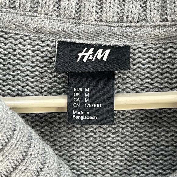 H&M Sweater Women Size M Gray Cable Knit Cardigan Button Up Long Sleeve Preppy - Picture 3 of 6